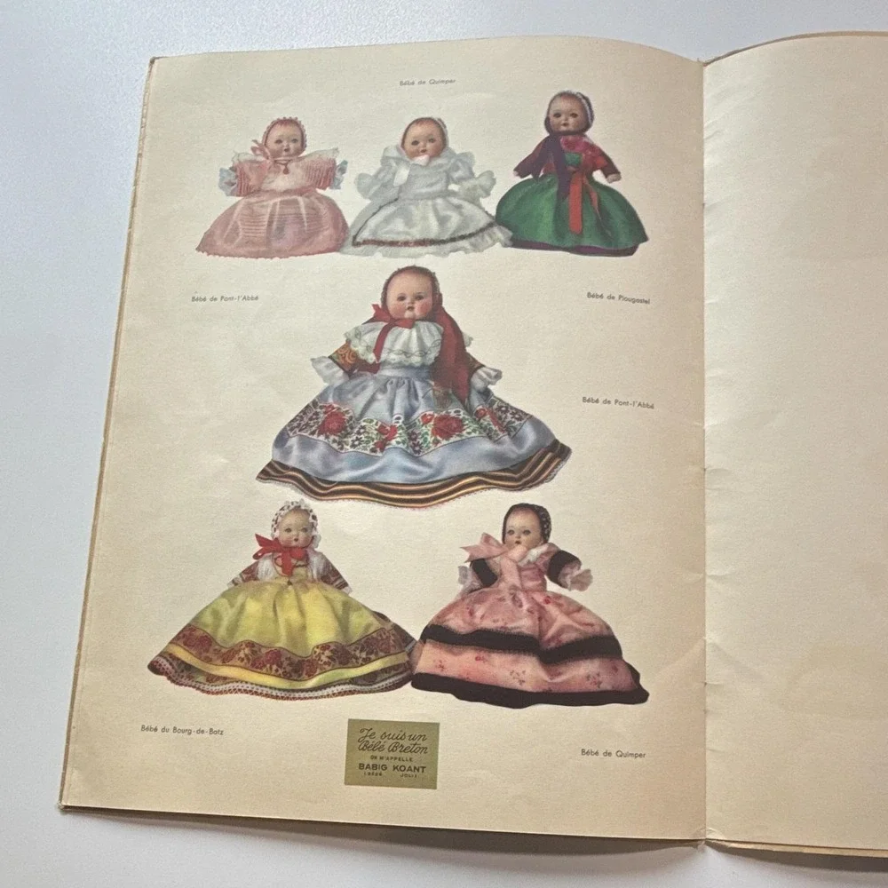 1939 Rare Vintage Doll Collector book, Les Poupées de Bretagne -Softcover, illus